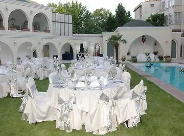 By Ihg 5*