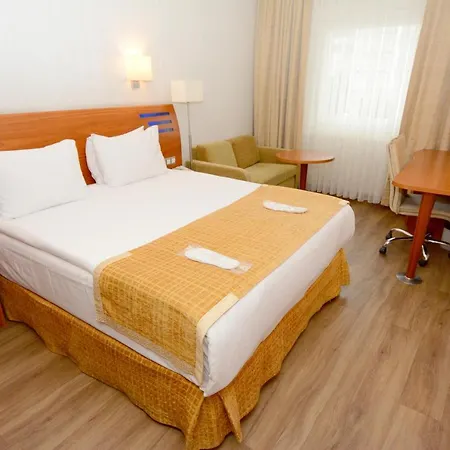 By Ihg Otel 5*
