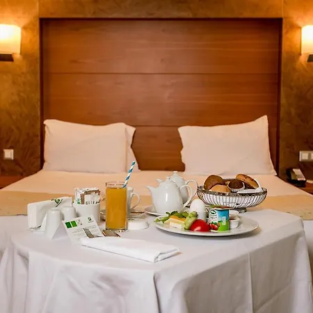 By Ihg