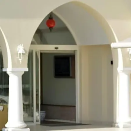 Hotel By Ihg