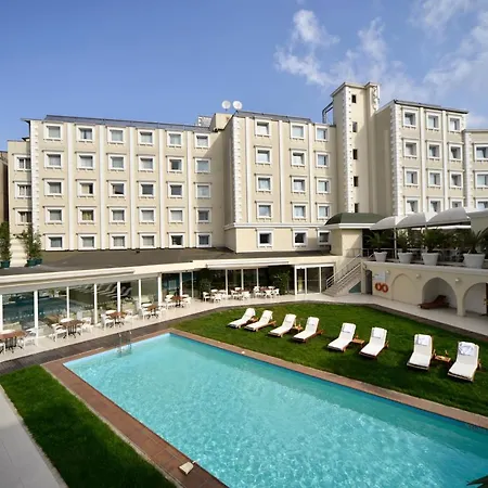 Hotel By Ihg