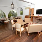 By Ihg 5*