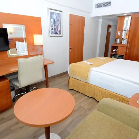 By Ihg 5*